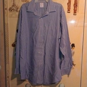 Men blue/white/red button down shirt